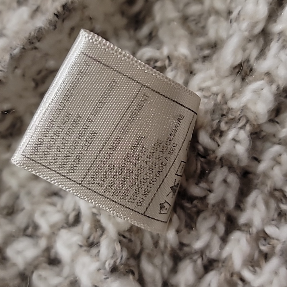 Soft knit tan sweater - Picture 6 of 6